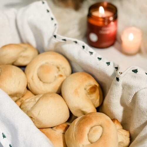 world famous dinner rolls homemade holiday thanksgiving roll